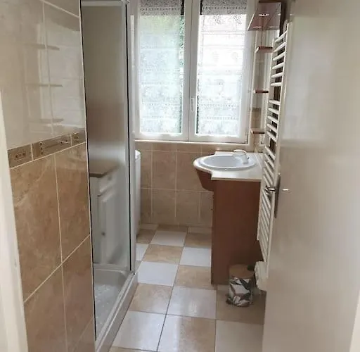 Résidence 3 Pièces Garage Et Jardin Appartamento *